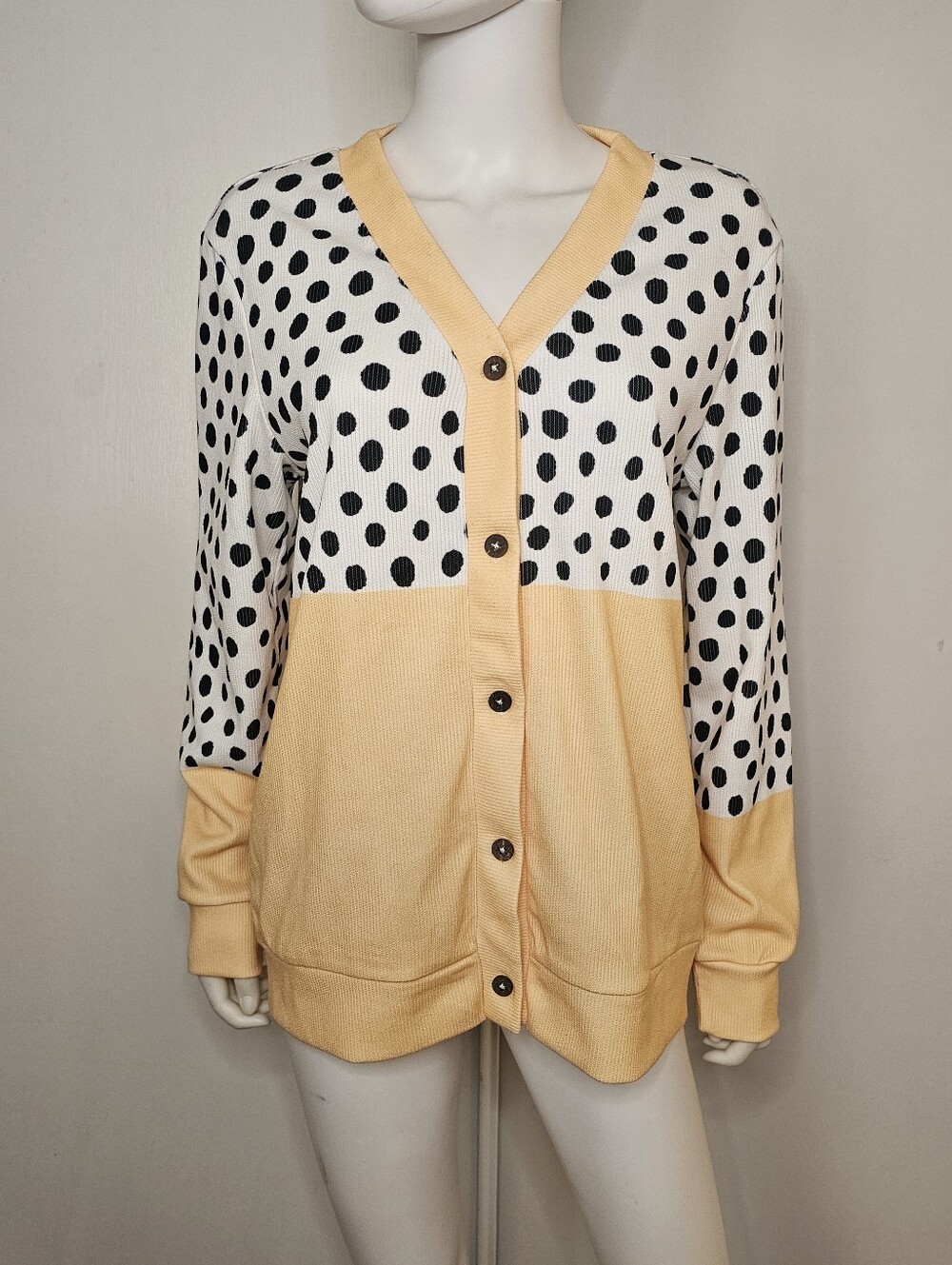 NWOT Womens Polka Dot & Yellow V-Neck Button Long Sleeve Cardigan Sweater Size M